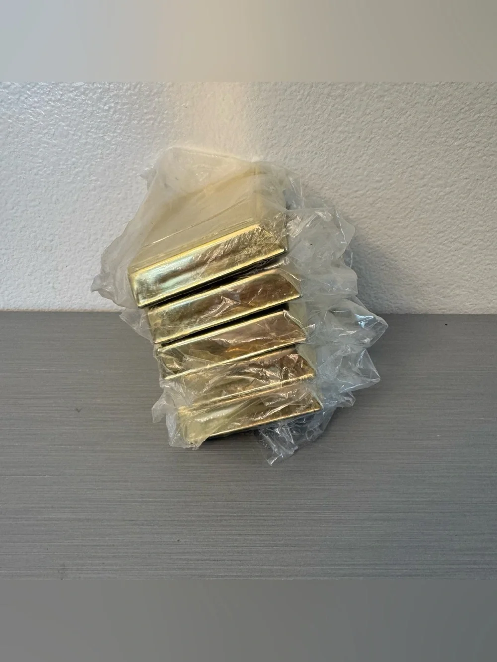 Set of 5 Gold Metal Stocking Holders / Hangers – New